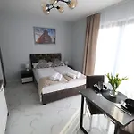 Hetmanska 4 *
