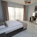 Hetmanska 4 *