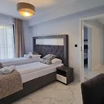 Hetmanska 4 *
