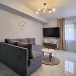 Hetmanska 4 *