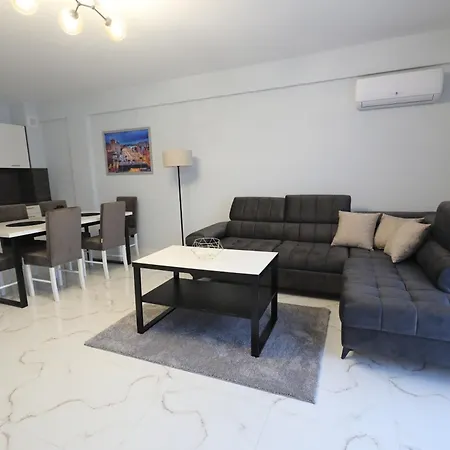 Hetmanska 4 Apartment *